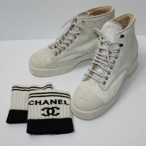 Chanel 45mm 2 Tone Parade Lace Up Boots Pony Hair in size EU 40 / US 10 NEW - Picture 3 of 15